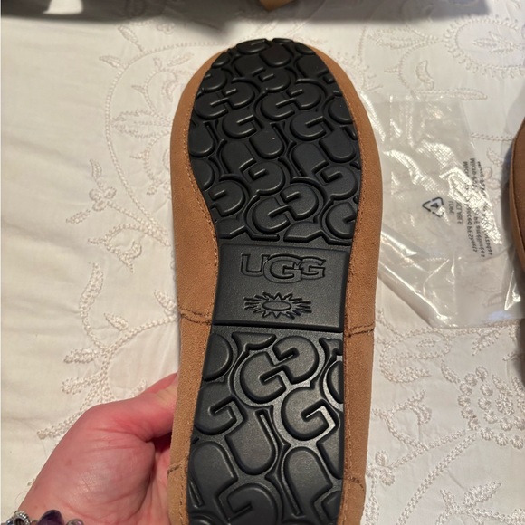 UGG Ascot Suede Shearling Slippers - Picture 12 of 13